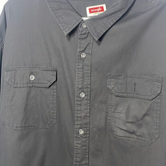 Wrangler short sleeve button down shirt - Picture 2 of 7